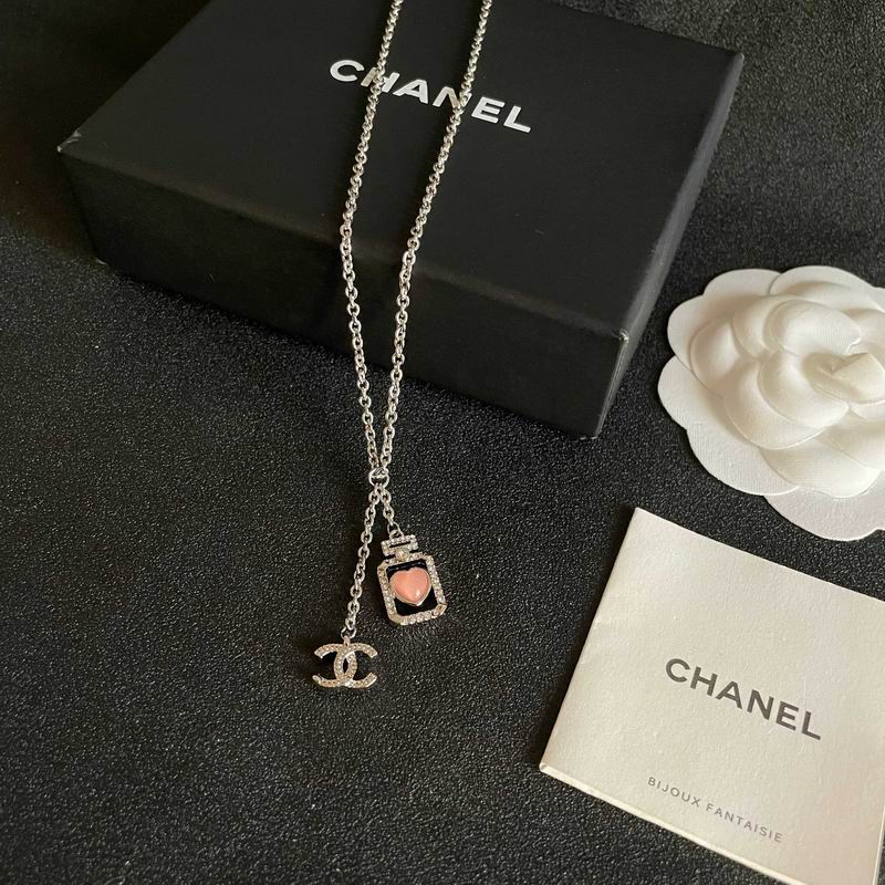 Chanel Necklace 03yxs129